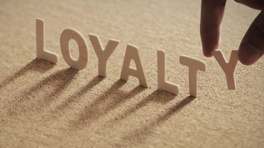 7 Tips for building donor loyalty: How to acquire regular donors